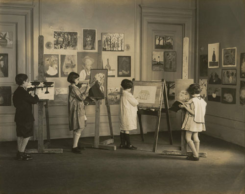 Children studying in the studio of Institute of United Arts in New York. Courtesy of N. Roerich Museum, New York.