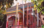 Храм в Юксаме – первой столице Сиккима. Здесь короновался первый Чогьял – король Сиккима. Здесь же хранится камень с отпечатком ступни Великого Ламы.